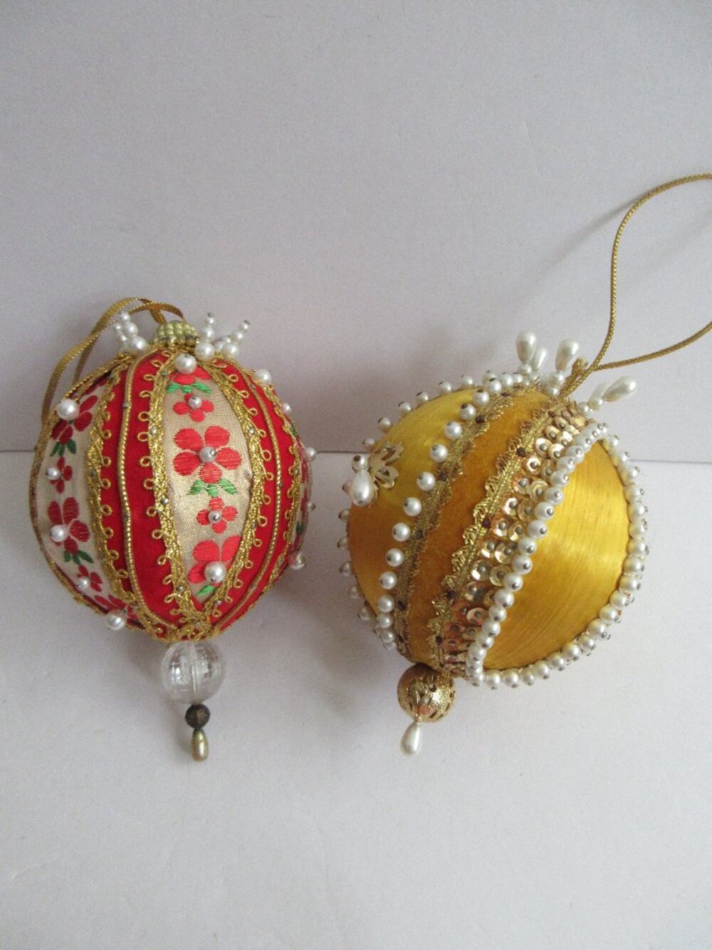 Handmade Red Gold Beaded Ribbon Crafted Christmas Ornaments Lot of 9 Vintage - Picture 3 of 16